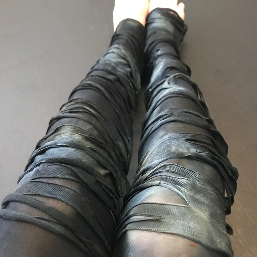 Gray Mummy Leg Warmers Bandage Knee Socks Wrap Up Black Thigh Highs Zombie Goth - Picture 5 of 9